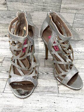 Women's Betsey Johnson Silver Glitter Juliette Strappy Open Toe Heels Size 7